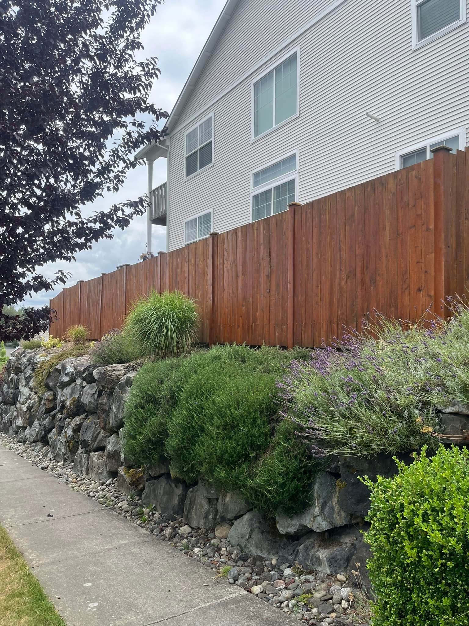 Deck and fence gallery 1